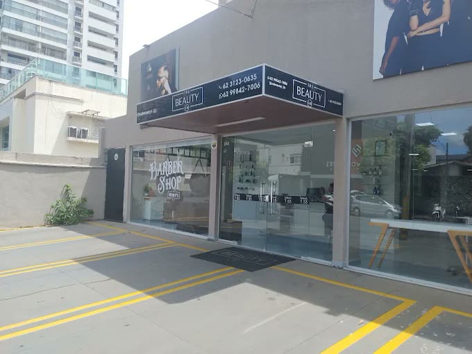 Fachada do The Beauty T-53 na Rua T-53